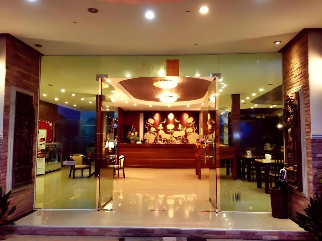 Sirimathani Hotel Лей Экстерьер фото