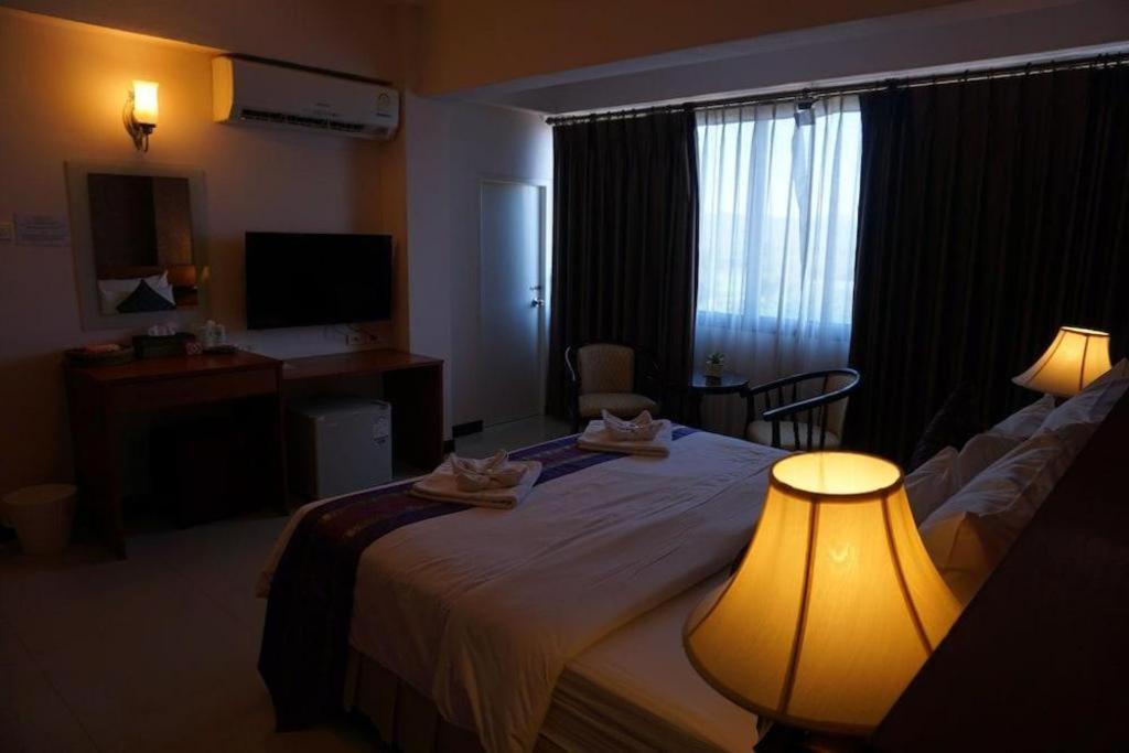 Sirimathani Hotel Лей Экстерьер фото