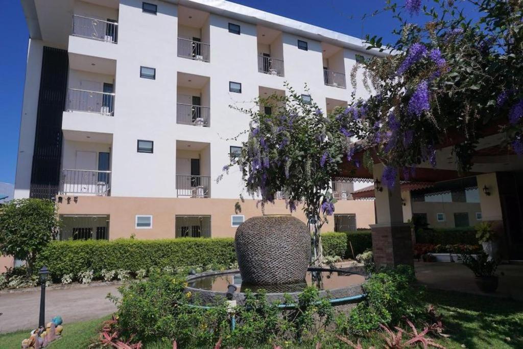 Sirimathani Hotel Лей Экстерьер фото