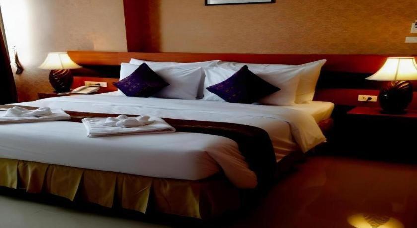 Sirimathani Hotel Лей Экстерьер фото