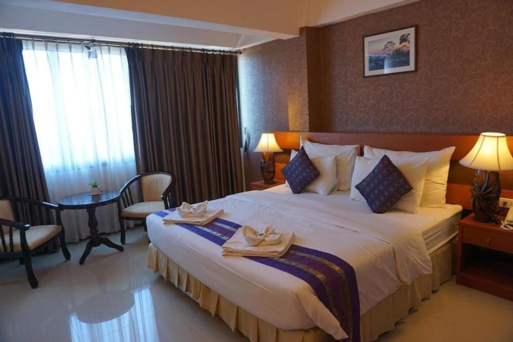 Sirimathani Hotel Лей Экстерьер фото